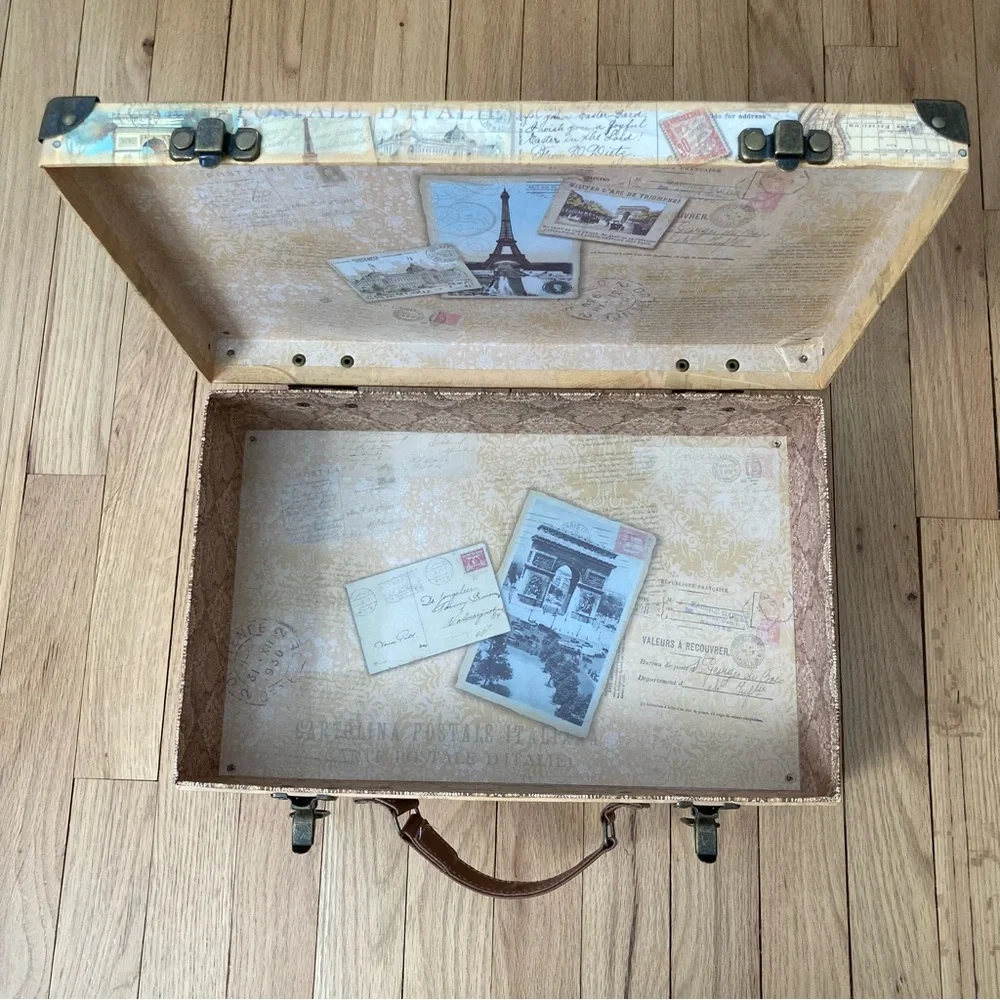 “Punch Studio Kirshner Decorative Arts ” Paris Postcards Paperboard Suitcase